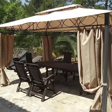 לינה וארוחת בוקר La Cutizza