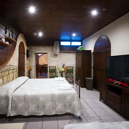 La Cutizza לינה וארוחת בוקר 4*