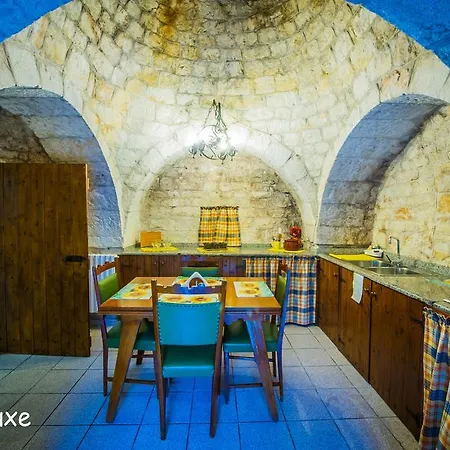 לינה וארוחת בוקר La Cutizza